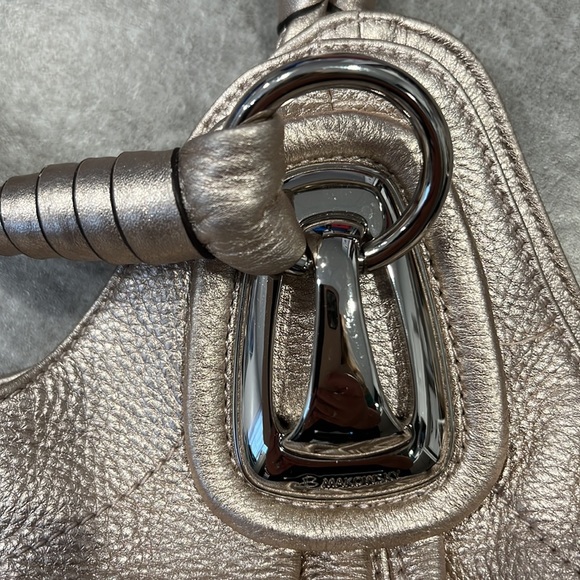 B. Makowsky Pebble Leather Medium Shoulder Bag With Zipper Pockets - Picture 2 of 13